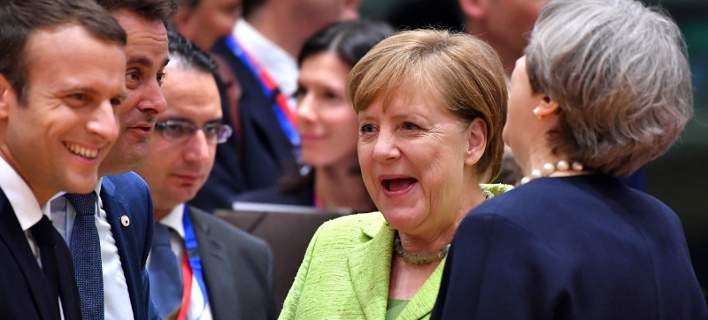 Μέρκελ και Μακρόν σε κοινή συνέντευξη Τύπου μετά τη Σύνοδο Κορυφής